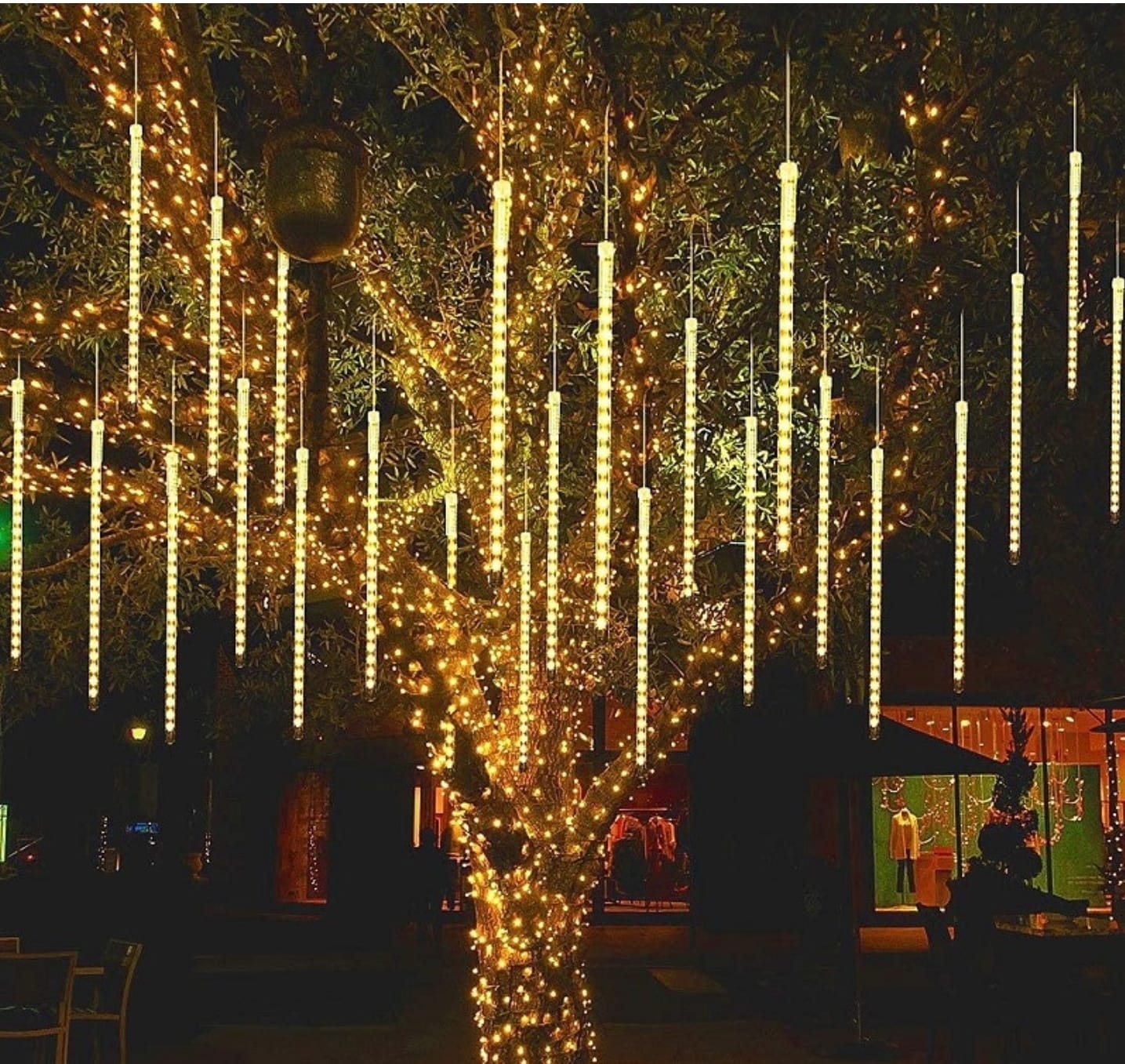 Instalatie cu efect de turturi curgatori LED, efect de ninsoare, alb cald